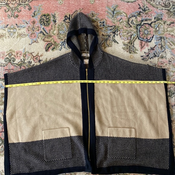 Gorgeous Hooded PONCHO! 🔥HOT ITEM🔥 KASPER Spacious L /XL Womens NEW! 🍁🎄 - Picture 12 of 17